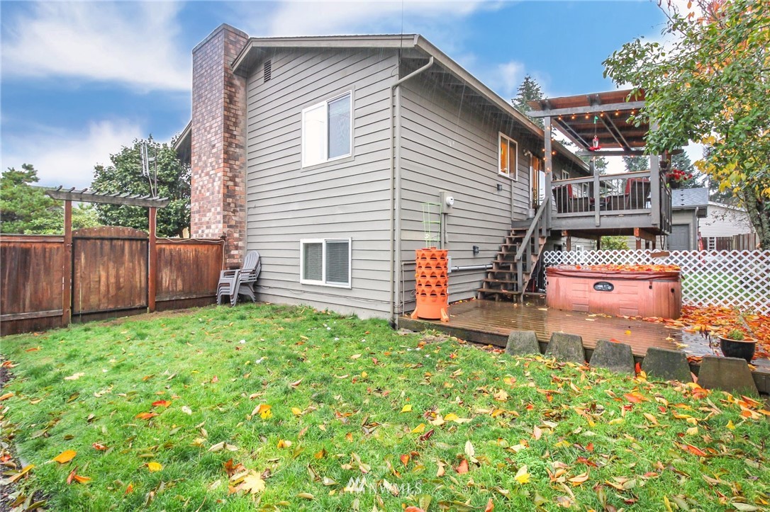 2003 Northeast 16th Street Renton, WA 98056 - Photo 30 of 35