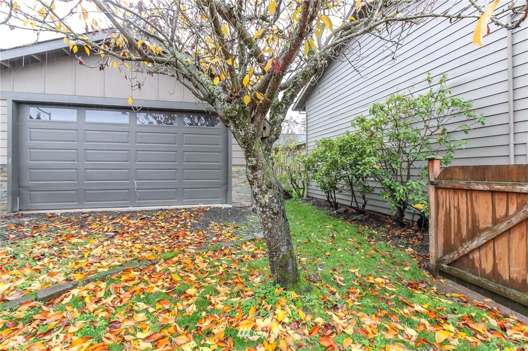 2003 Northeast 16th Street Renton, WA 98056 - Photo 32 of 35