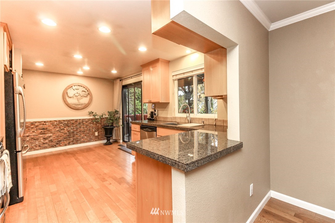 2003 Northeast 16th Street Renton, WA 98056 - Photo 10 of 35
