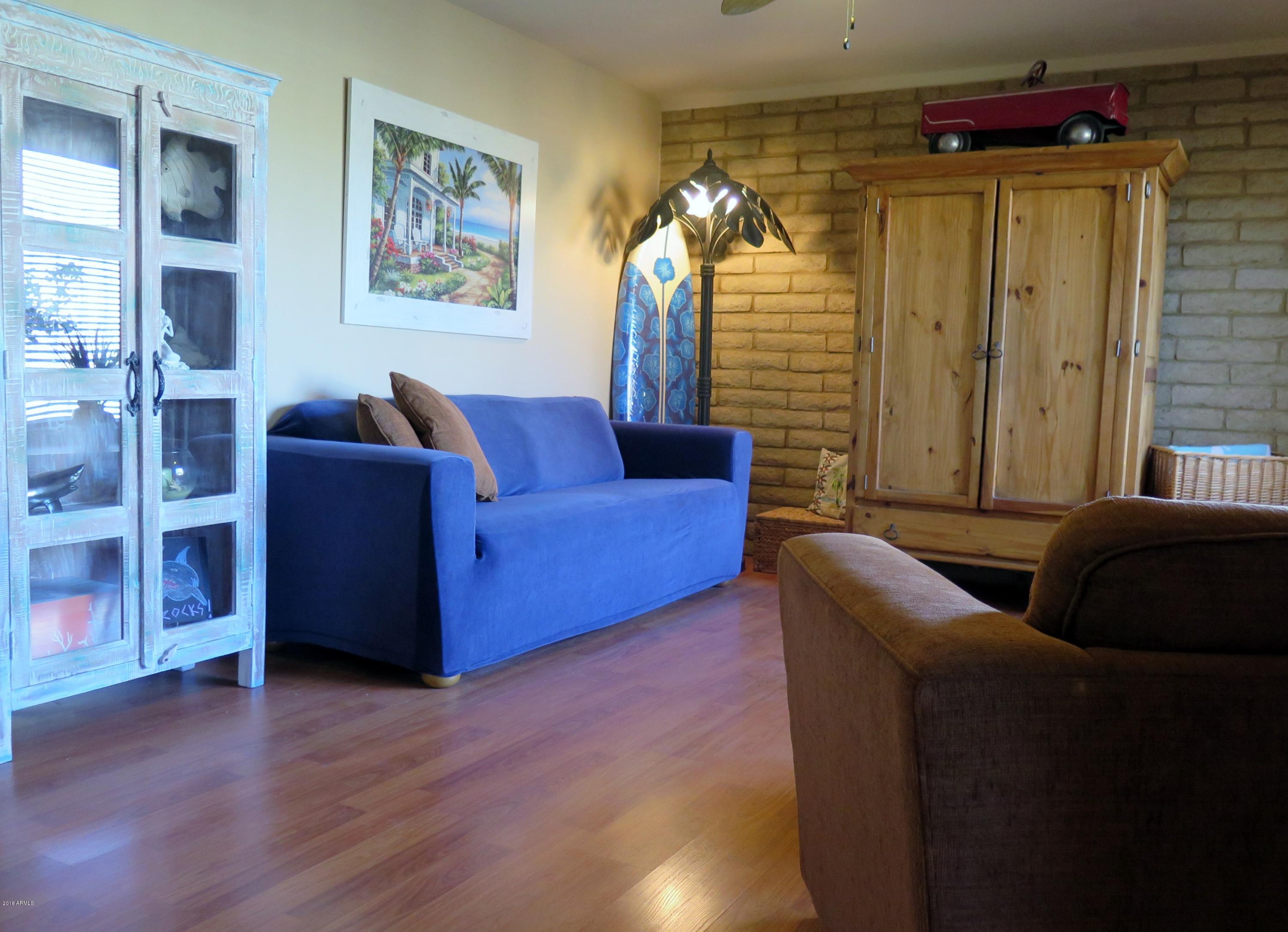 3219 West Shangri-la Road Phoenix, AZ 85029 - Photo 7 of 31 living room