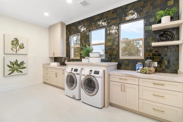 a car parked in a parking