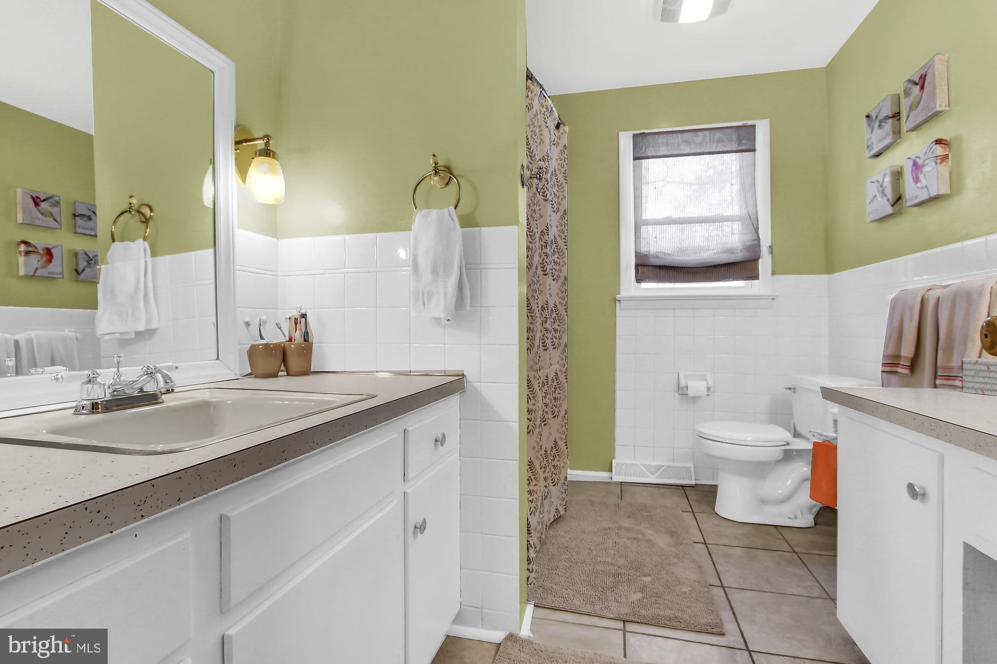 1860 Lilac Road York, PA 17408 - Photo 13 of 25