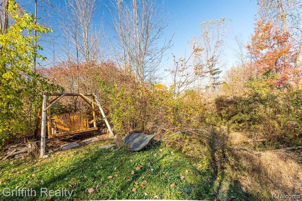 7215 Elms Road Swartz Creek, MI 48473 - Photo 16 of 42 Gallery Image 16