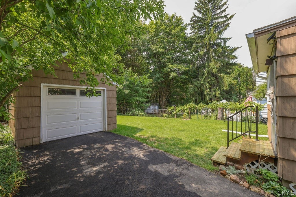 402 Radcliffe Road Syracuse, NY 13214 - Photo 5 of 45 Gallery Image 5