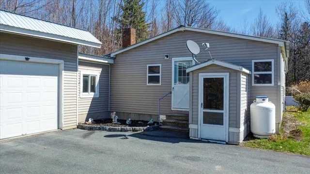 $319,900 | 1928 West Lunenburg Road, Lunenburg, VT 05906