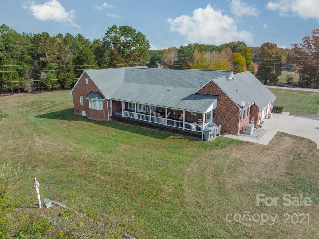 2855 St James Church Road Denver, NC 28037 - Photo 3 of 48 Gallery Image 3