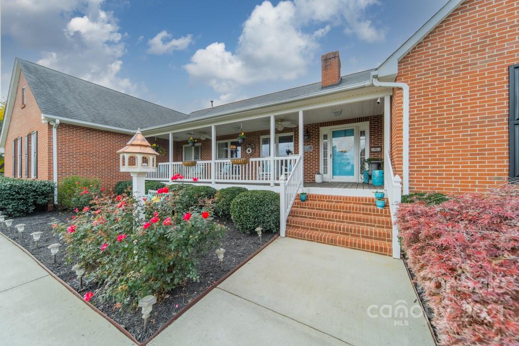 2855 St James Church Road Denver, NC 28037 - Photo 4 of 48 Gallery Image 4