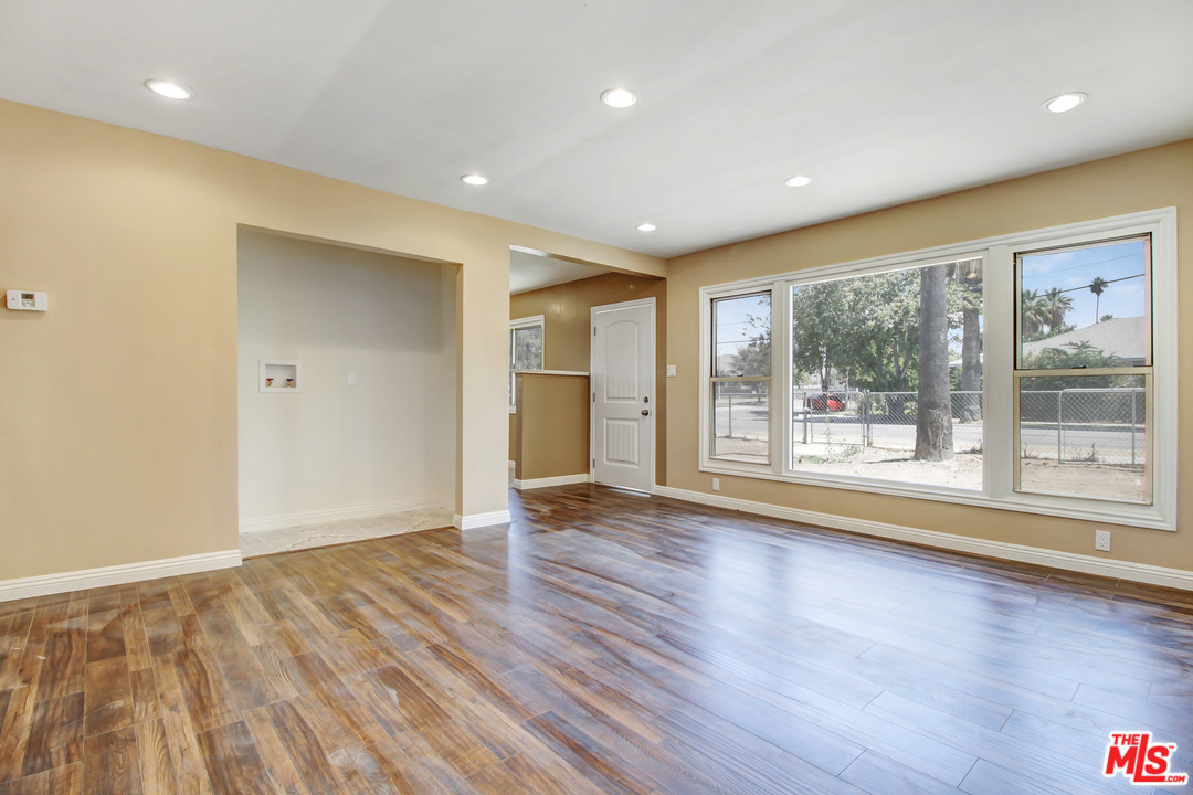 4115 Kansas Avenue Riverside, CA 92507 - Photo 4 of 12