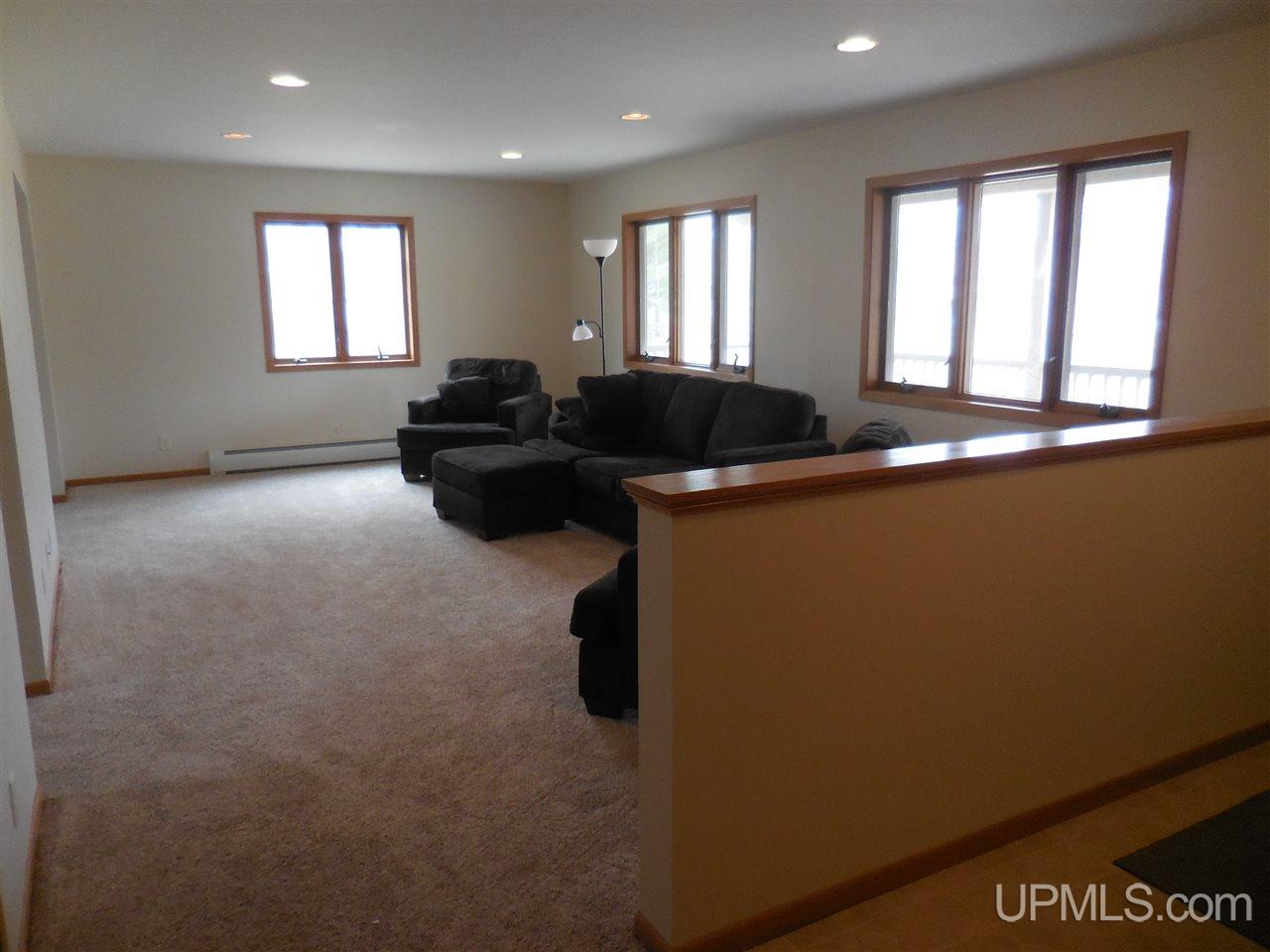 36 Ridge Road Marquette, MI 49855 - Photo 4 of 29 Gallery Image 4