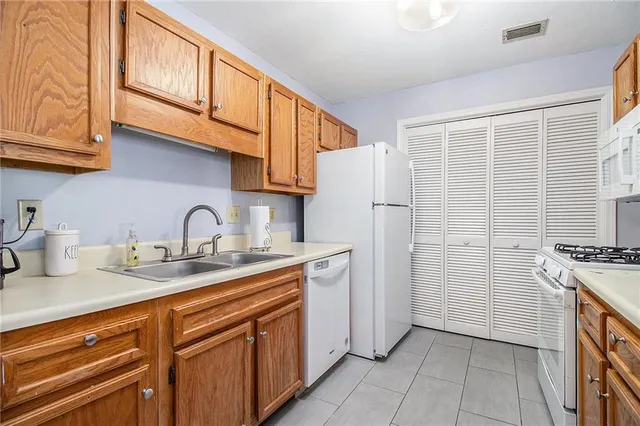 $235,000 | 1003 Berkeley Woods Drive, Duluth, GA 30096