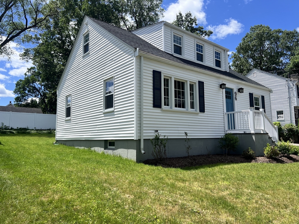 96 Buchanan Road Boston, MA 02132 - Photo 3 of 20
