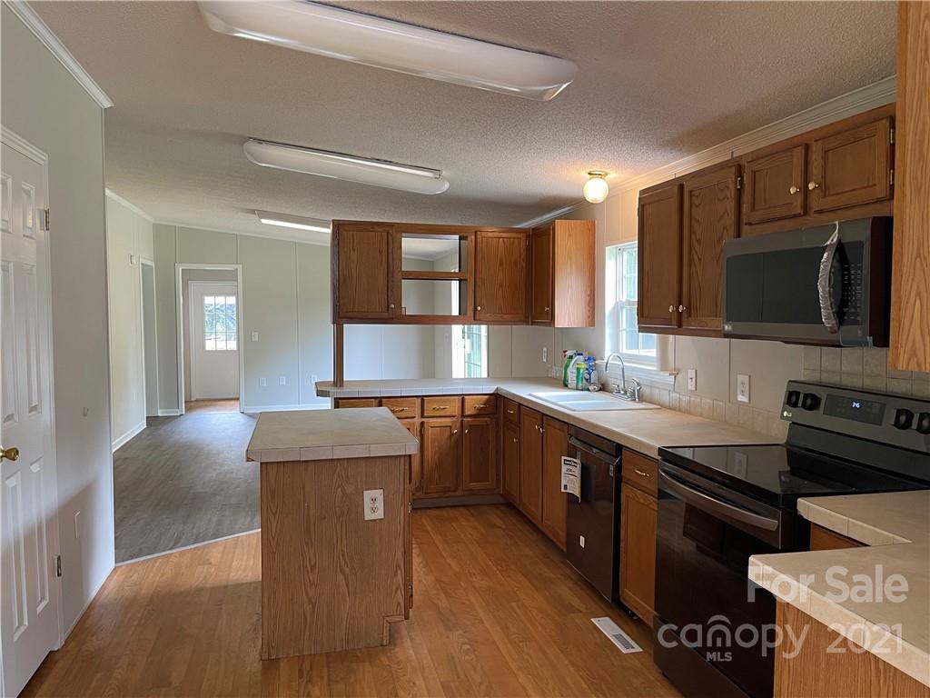 1380 Mathis Road Rock Hill, SC 29732 - Photo 3 of 19 Gallery Image 3