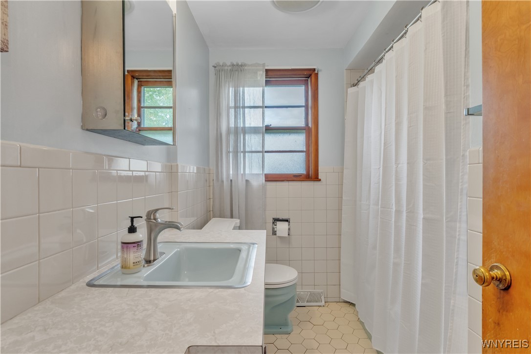 5606 Genesee Street Lancaster, NY 14086 - Photo 15 of 25