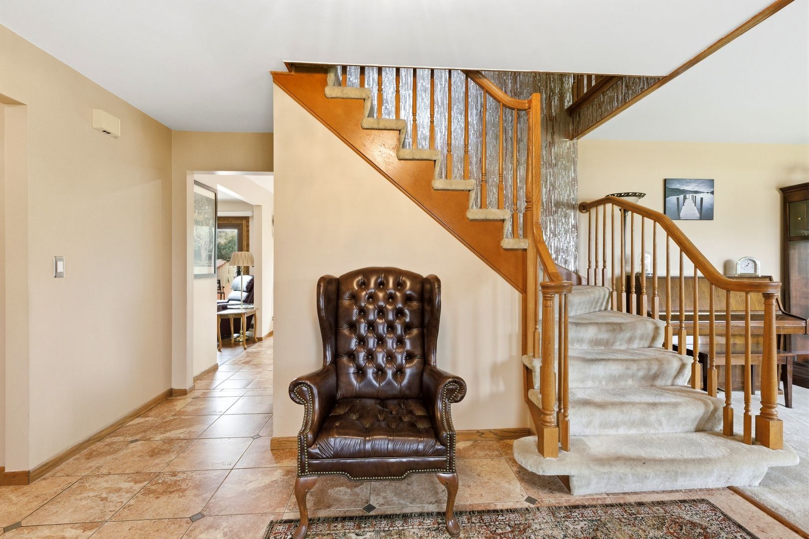 1735 Larson Lane Roselle, IL 60172 - Photo 31 of 35 a view of entryway and hall