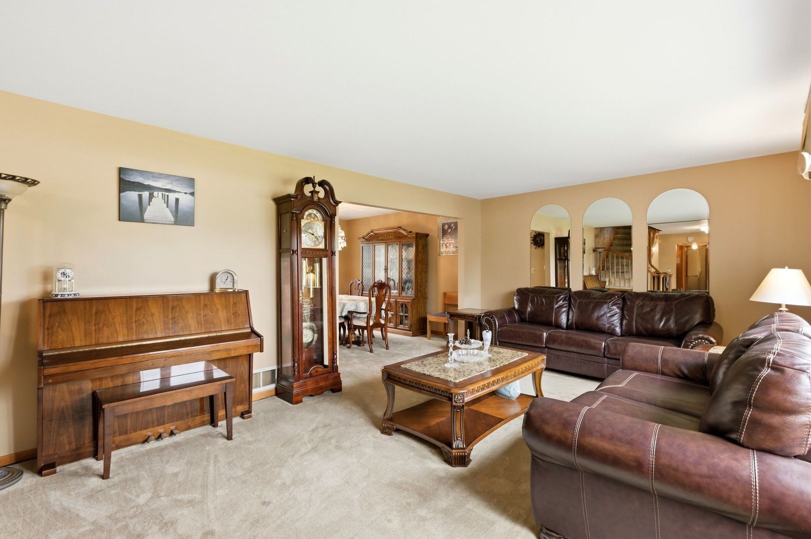 1735 Larson Lane Roselle, IL 60172 - Photo 6 of 35