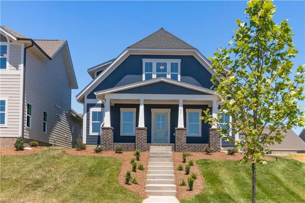$499,900 | 1641 Cross Vlg Avenue, Kernersville, NC 27284