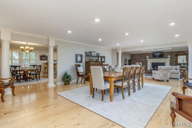 $625,000 | 216 Coach Road, Lebanon, MO 65536