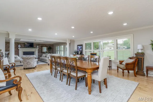 $625,000 | 216 Coach Road, Lebanon, MO 65536