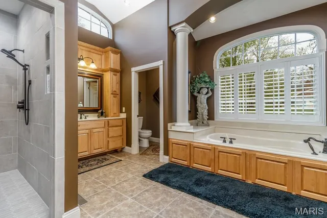 $625,000 | 216 Coach Road, Lebanon, MO 65536