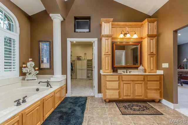 $625,000 | 216 Coach Road, Lebanon, MO 65536