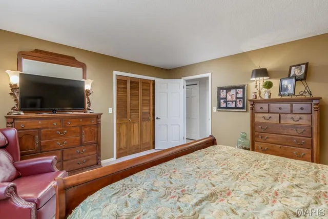 $625,000 | 216 Coach Road, Lebanon, MO 65536