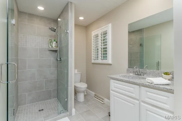 $625,000 | 216 Coach Road, Lebanon, MO 65536