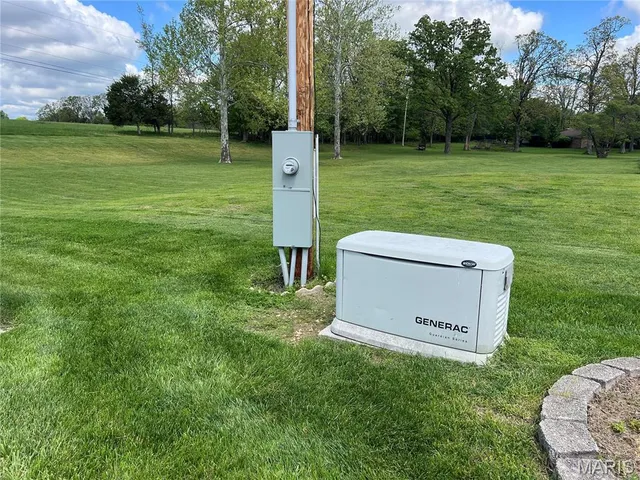 $625,000 | 216 Coach Road, Lebanon, MO 65536