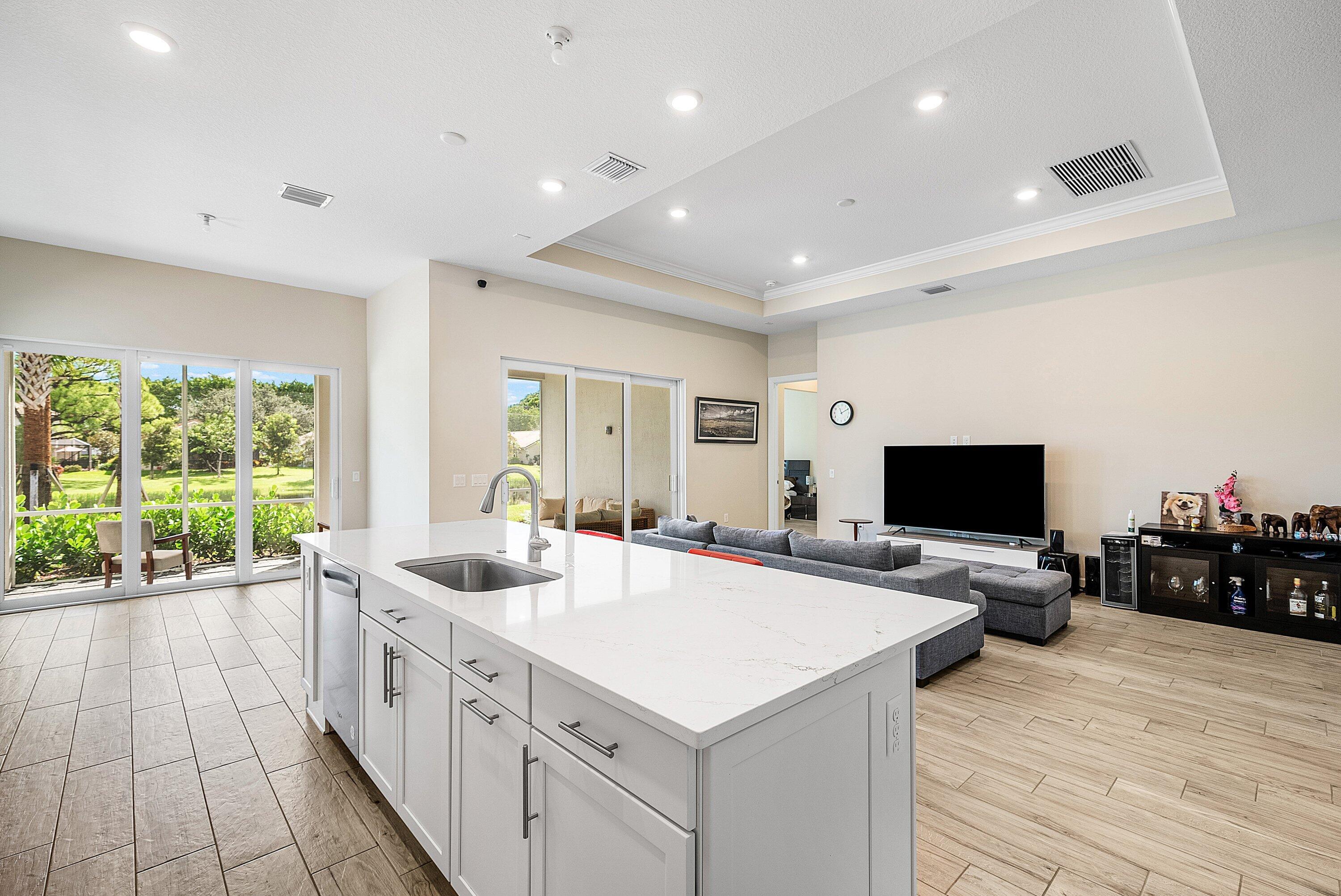 349 Geillis Path Delray Beach, FL 33445 - Photo 10 of 61 010-349GeillisPath-DelrayBeach-FL-33445-