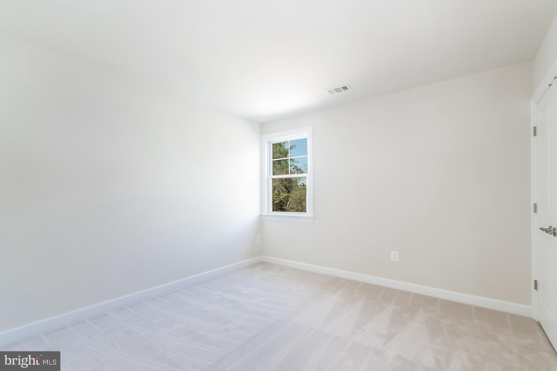 27929 Barnes Road Damascus, MD 20872 - Photo 22 of 30 Bedroom