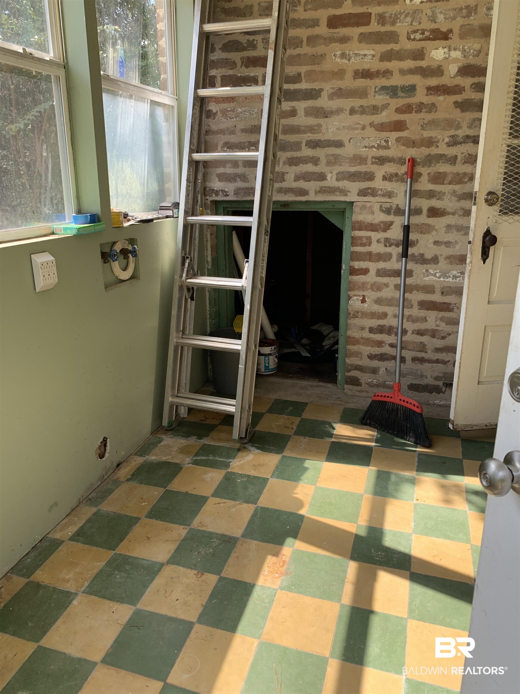 2406 Government Street Mobile, AL 36606 - Photo 10 of 11