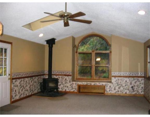 79 Meadow Road East Longmeadow, MA 01028 - Photo 5 of 7 Gallery Image 5