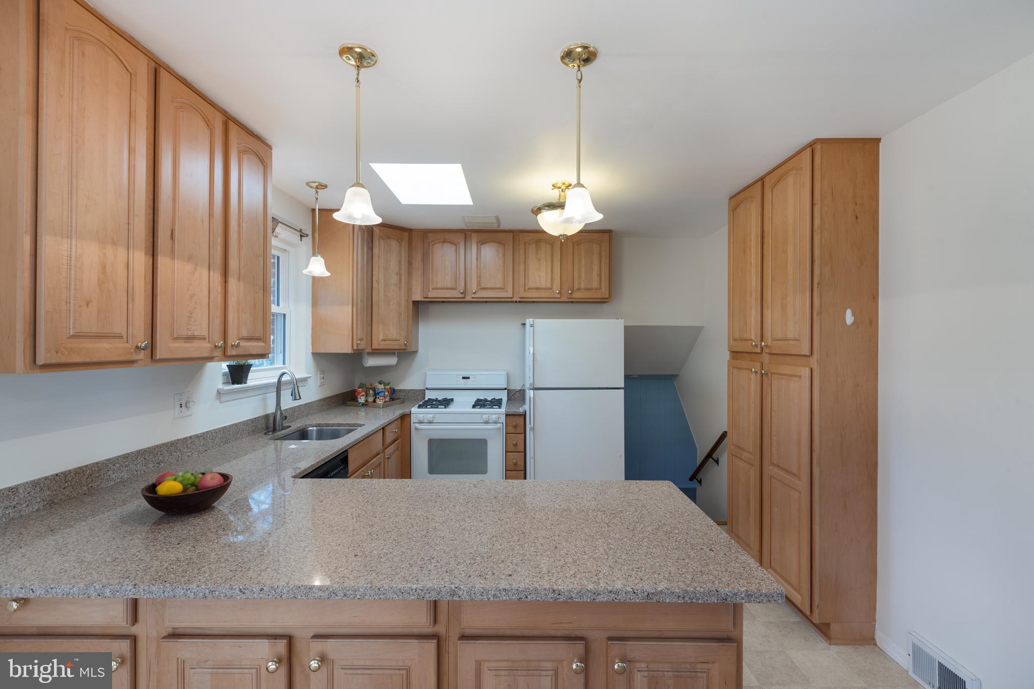 7414 Gary Street Springfield, VA 22150 - Photo 11 of 34 Gallery Image 11