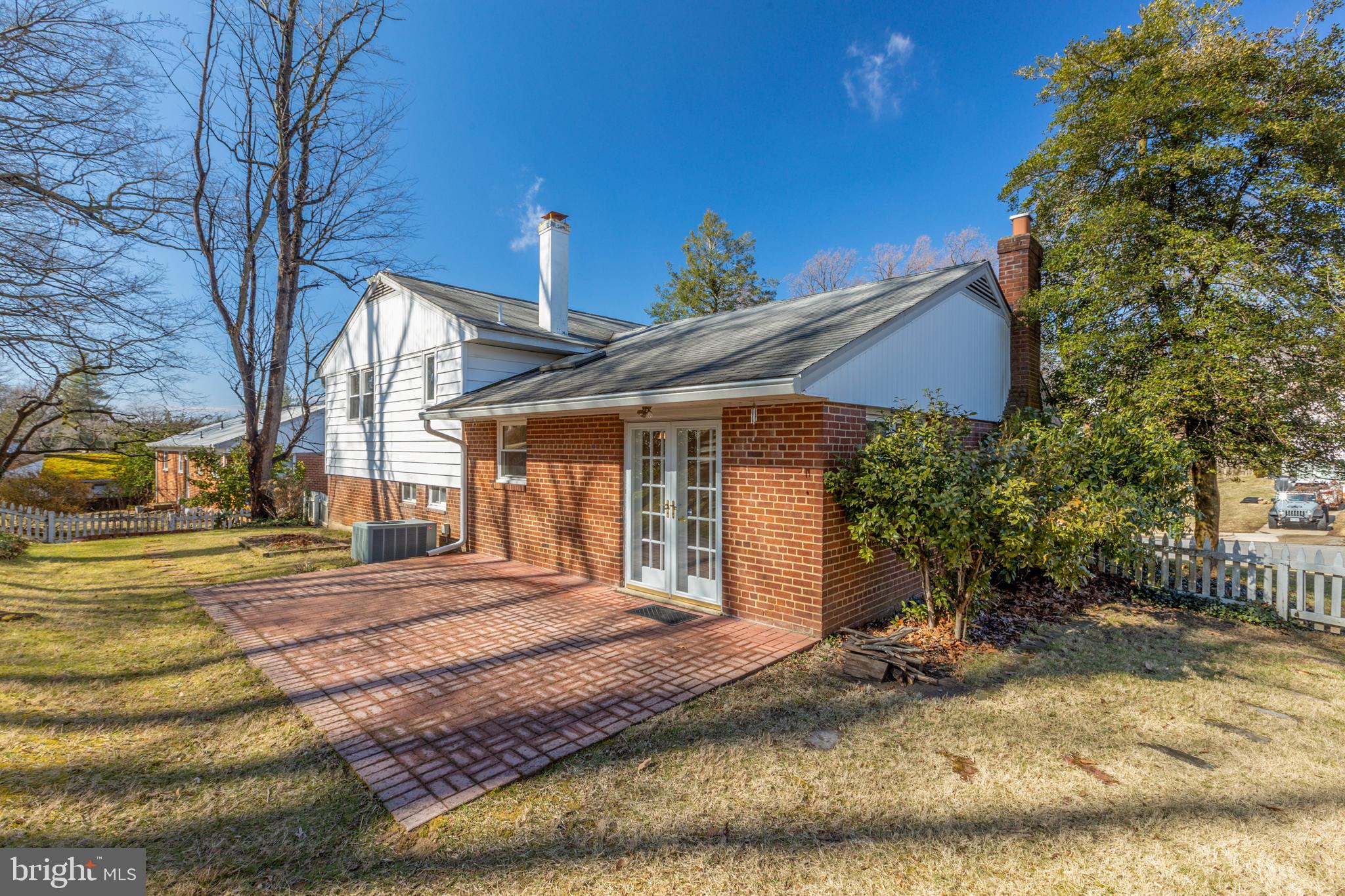 7414 Gary Street Springfield, VA 22150 - Photo 28 of 34 nice patio in fenced back yard.