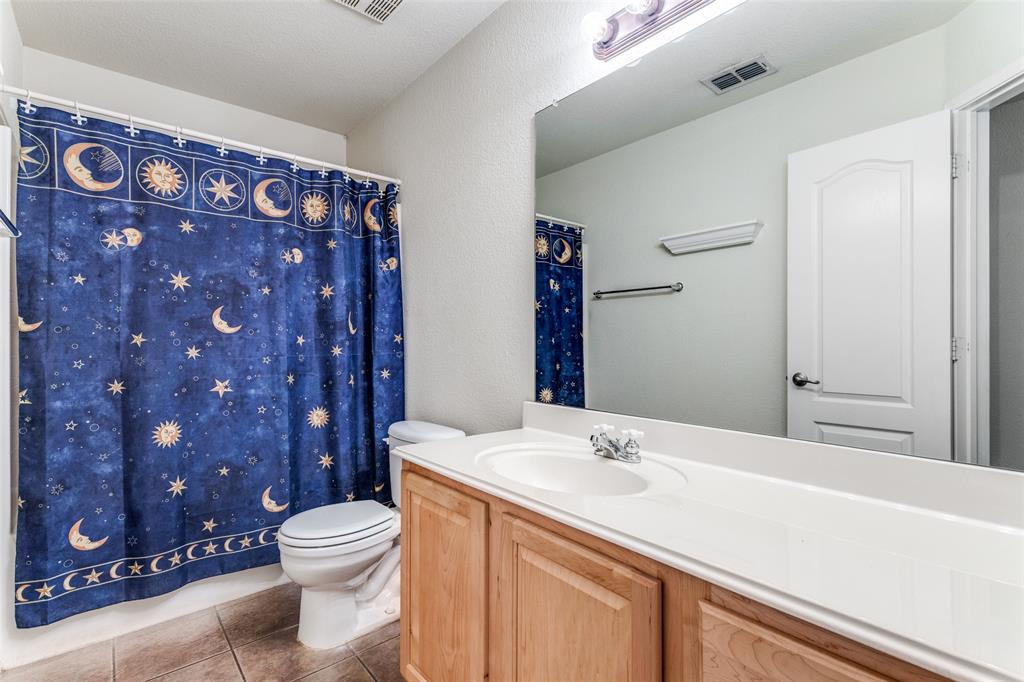 3516 Desert Mesa Road Fort Worth, TX 76262 - Photo 10 of 16 Hallway bathroom
