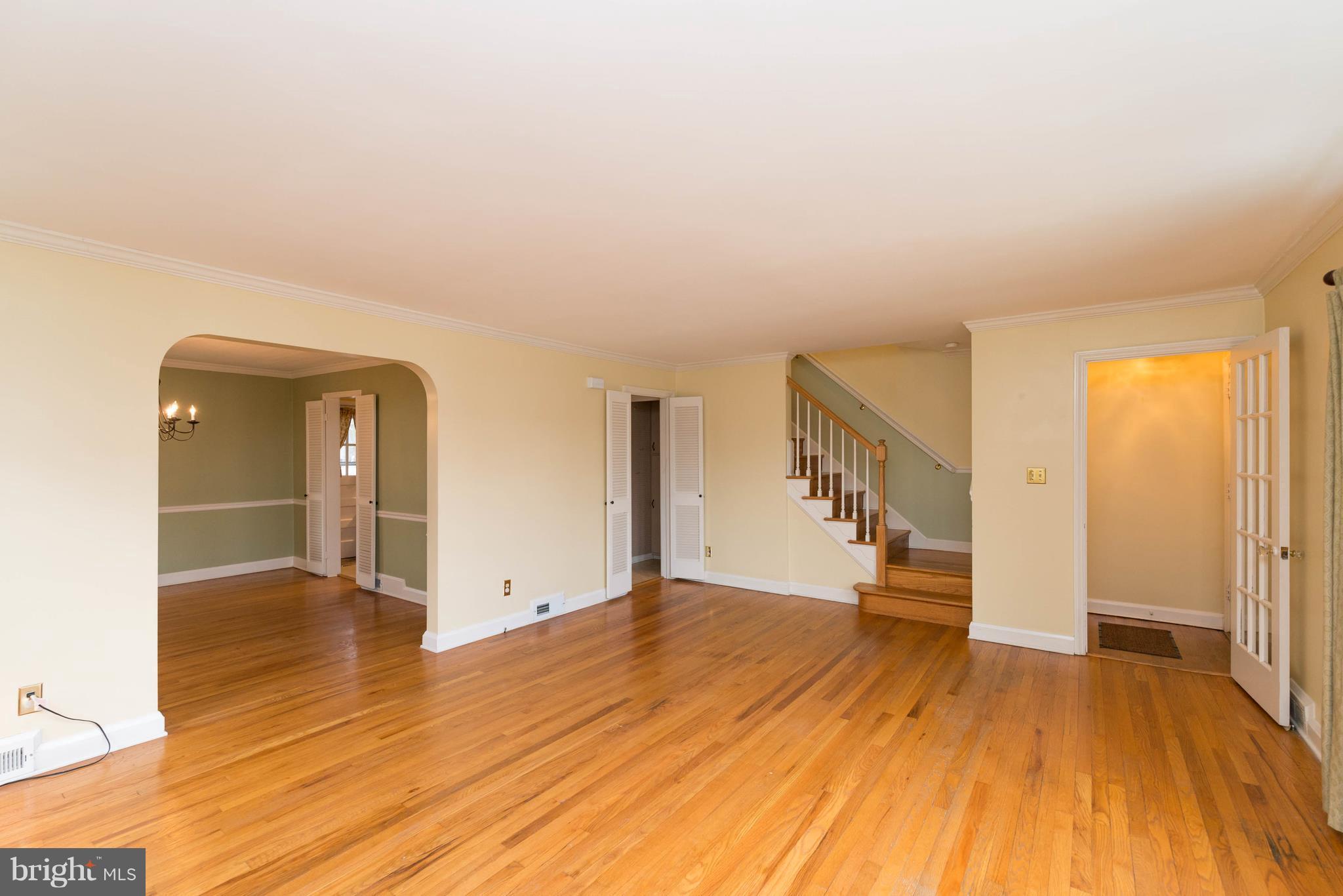 1808 Edgewood Road Towson, MD 21286 - Photo 7 of 30 Living Room