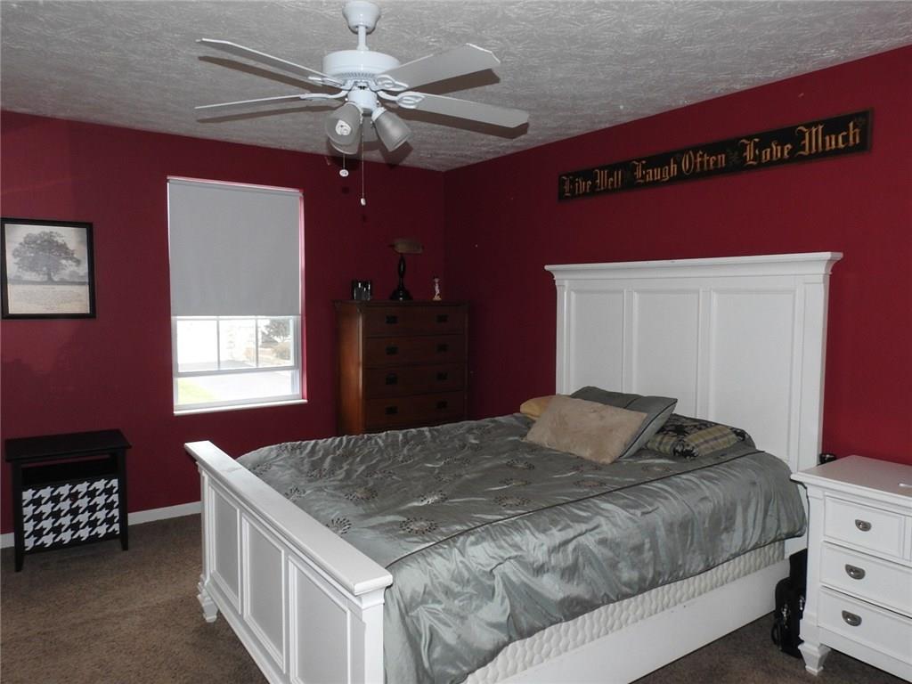 409 Summit Court Houston, PA 15342 - Photo 13 of 25