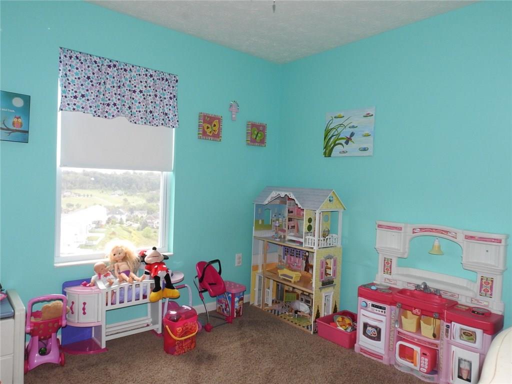 409 Summit Court Houston, PA 15342 - Photo 16 of 25