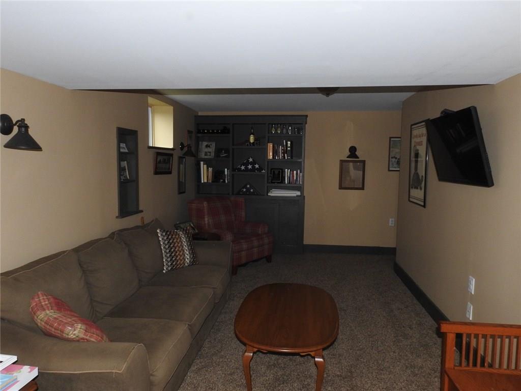 409 Summit Court Houston, PA 15342 - Photo 19 of 25