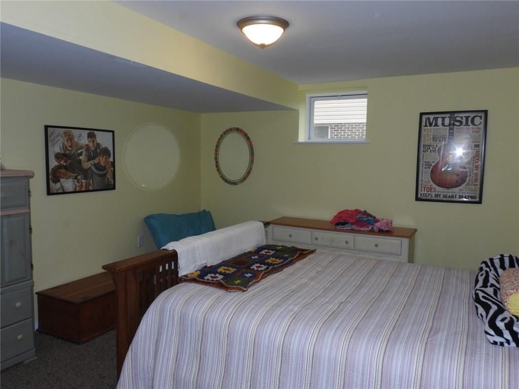 409 Summit Court Houston, PA 15342 - Photo 21 of 25