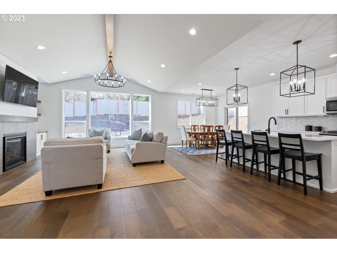 Living Room/Dining Room