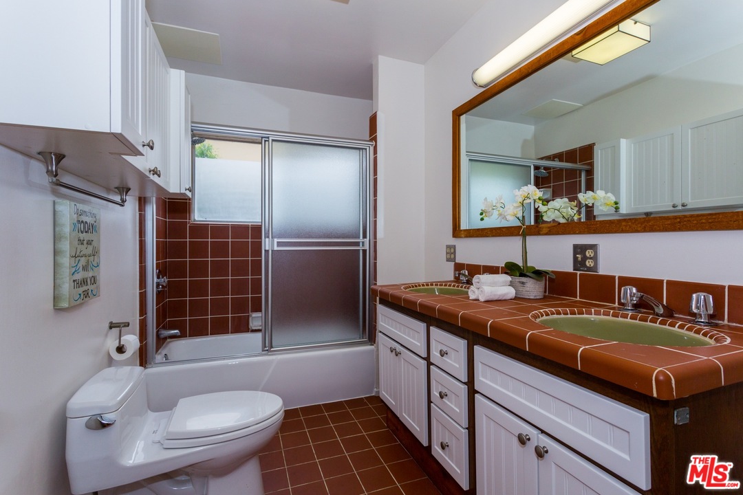 471 Sycamore Road Santa Monica, CA 90402 - Photo 14 of 23