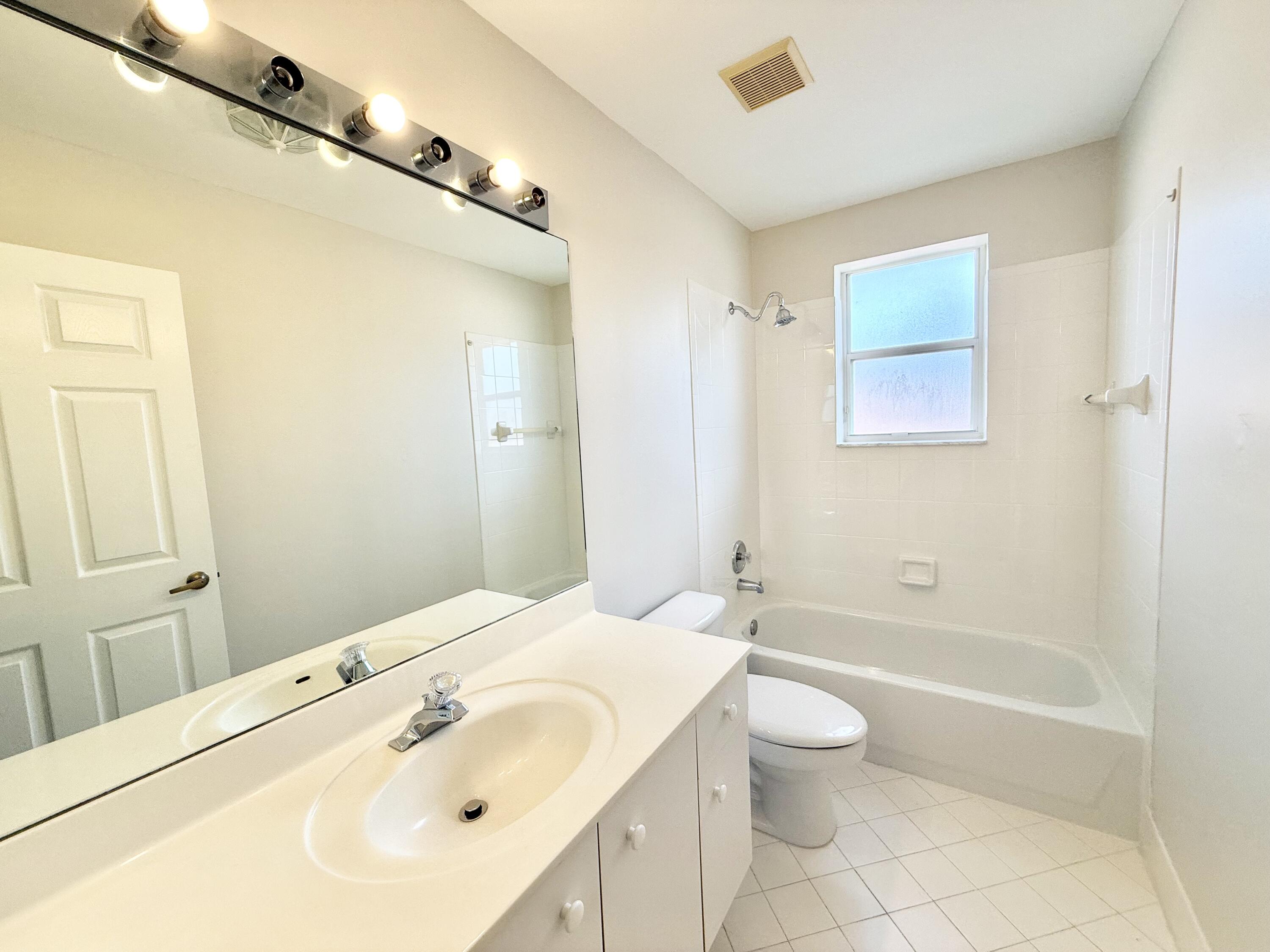 12902 Hyland Circle Boca Raton, FL 33428 - Photo 18 of 46 2nd full bathroom (Upstairs)