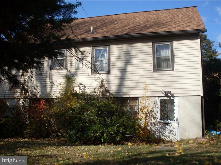 155 Ridge Boulevard Brookhaven, PA 19015 - Photo 3 of 12 Exterior Back