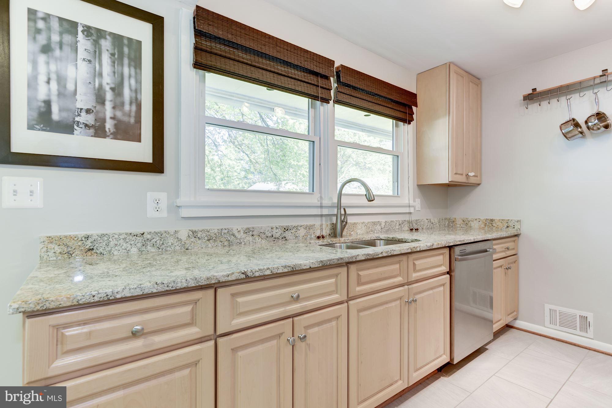 7027 Oak Ridge Road Falls Church, VA 22042 - Photo 8 of 30 Kitchen