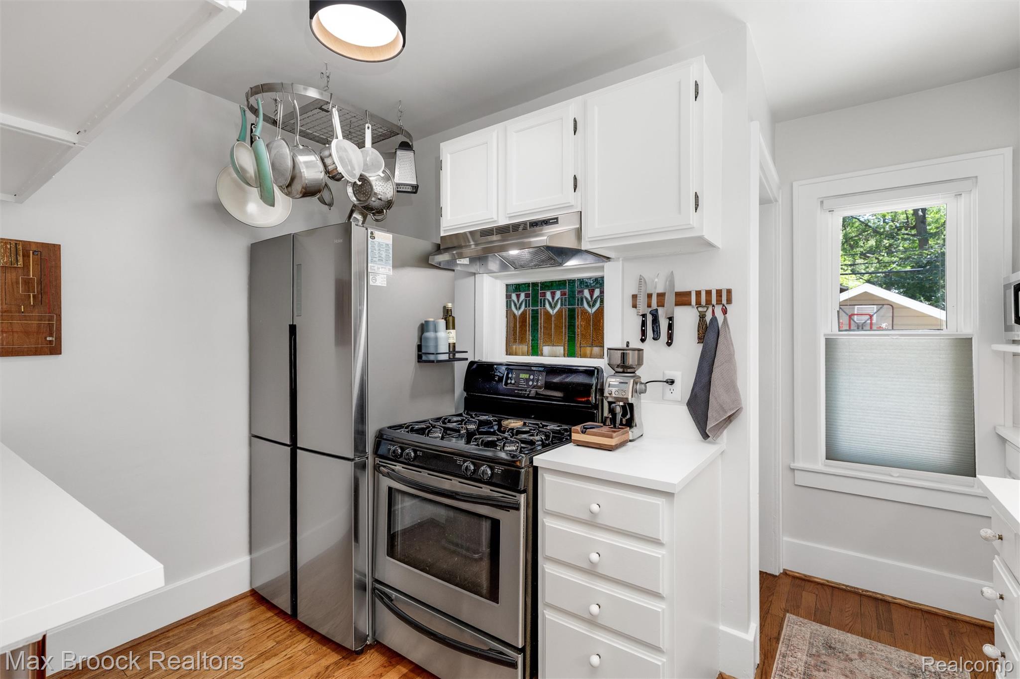 44 Kensington Boulevard Pleasant Ridge, MI 48069 - Photo 13 of 45 Kitchen