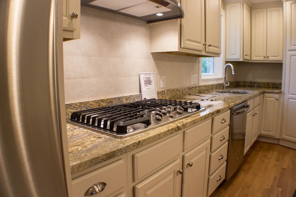 9 Ashby Road Bedford, MA 01730 - Photo 9 of 29 Gallery Image 9