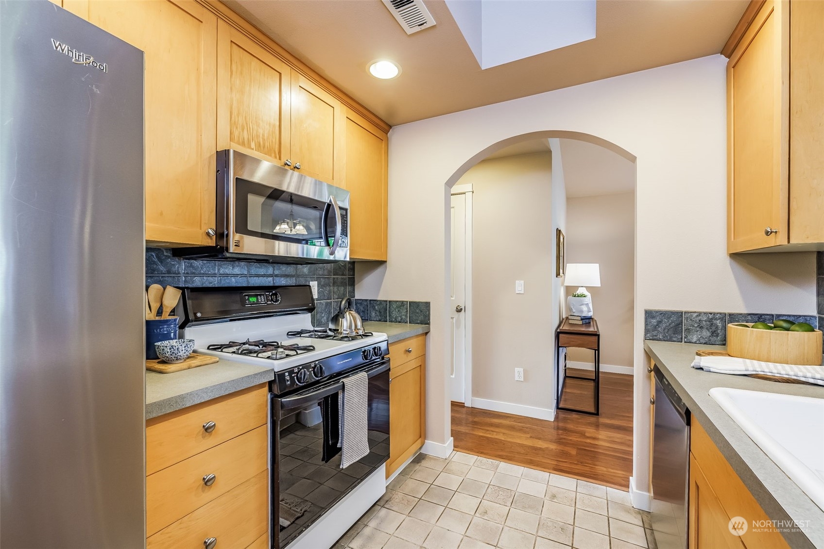 4141 Delridge Way Southwest Seattle, WA 98106 - Photo 21 of 39 Gallery Image 21