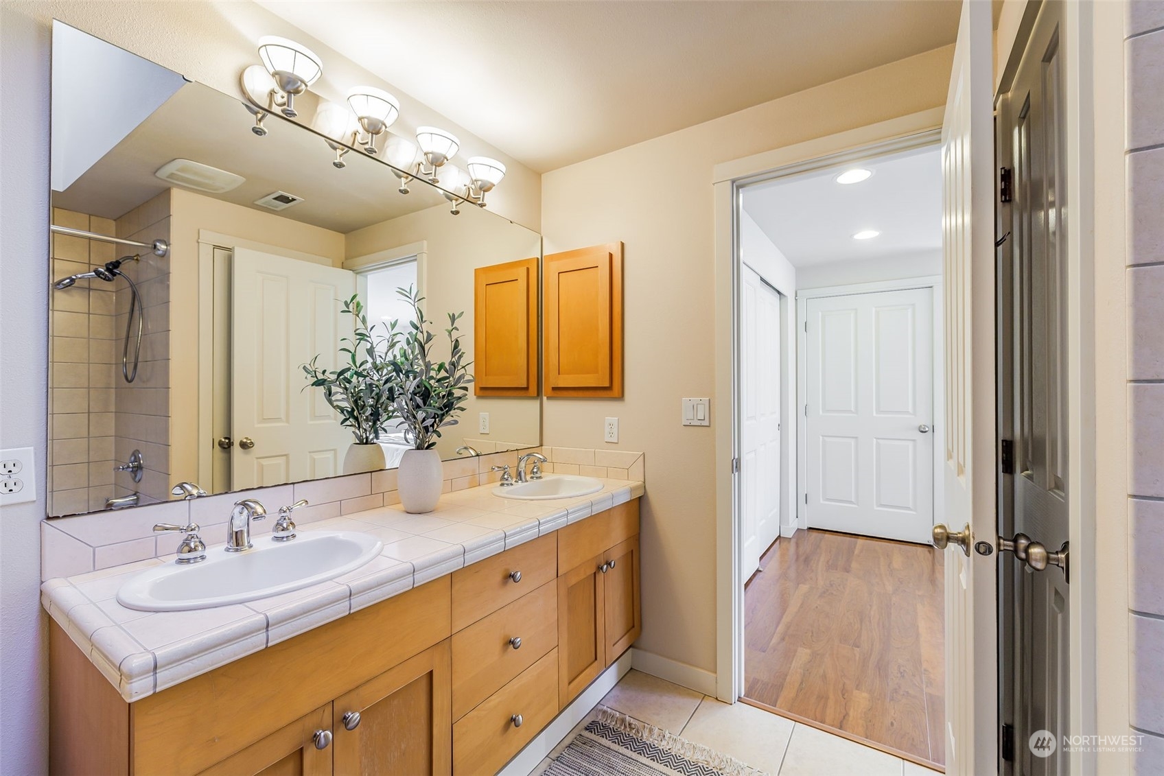 4141 Delridge Way Southwest Seattle, WA 98106 - Photo 27 of 39 Gallery Image 27