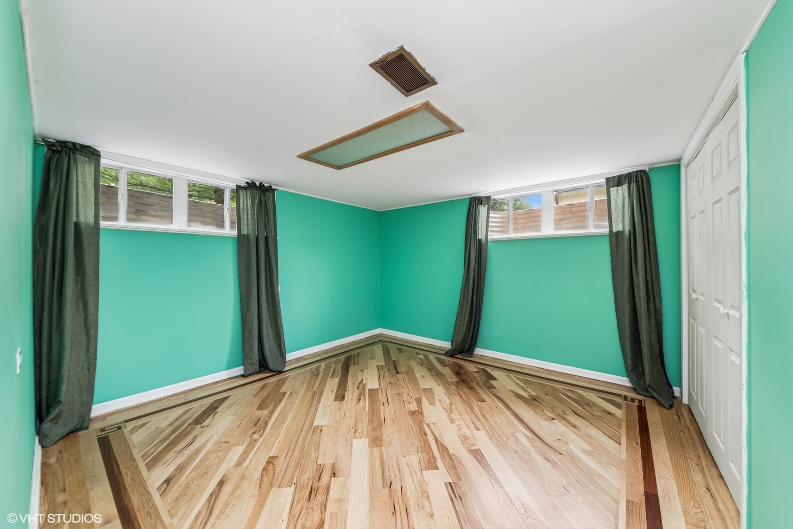 320 Pleasant Street Hoffman Estates, IL 60169 - Photo 15 of 21