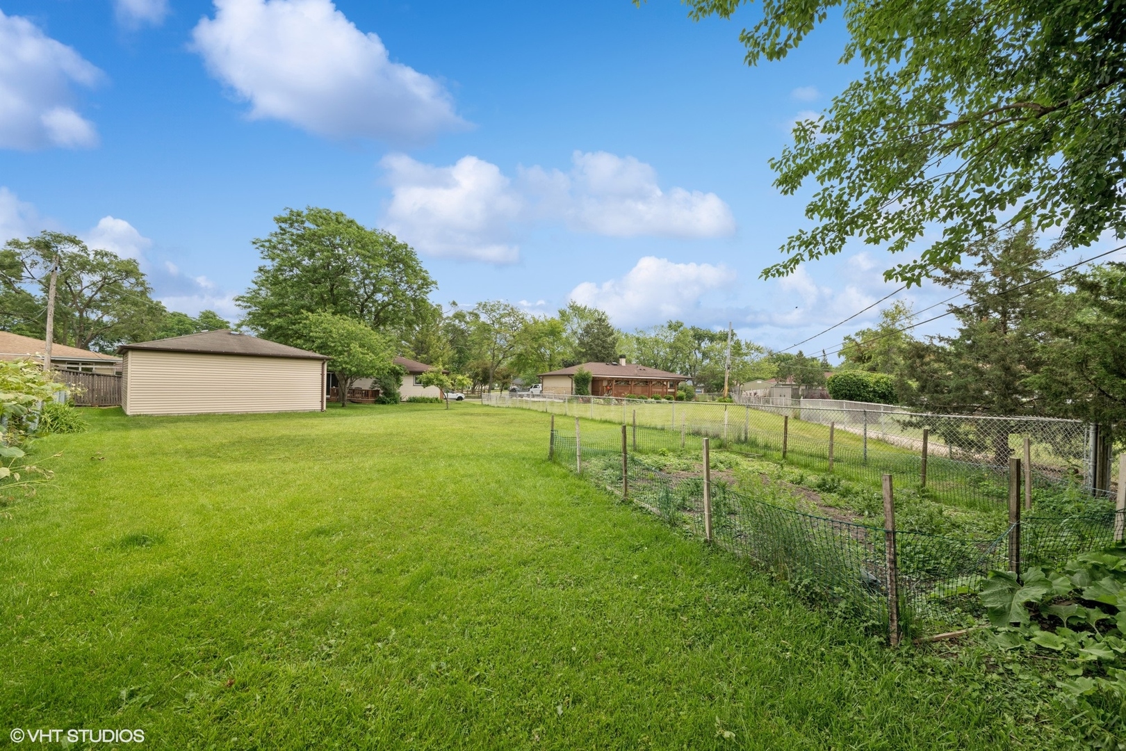 320 Pleasant Street Hoffman Estates, IL 60169 - Photo 18 of 21